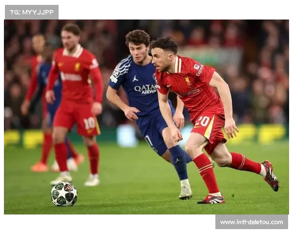 巴黎圣日耳曼防线注意力分散，客场失球暴露冠军隐患